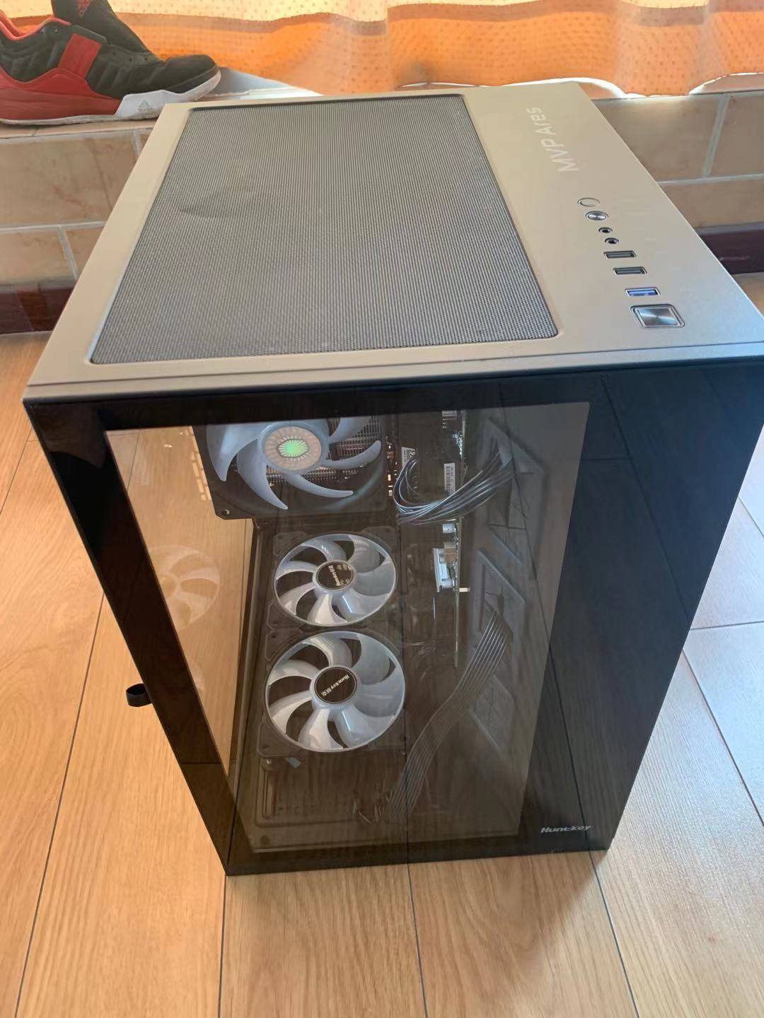 主機正面