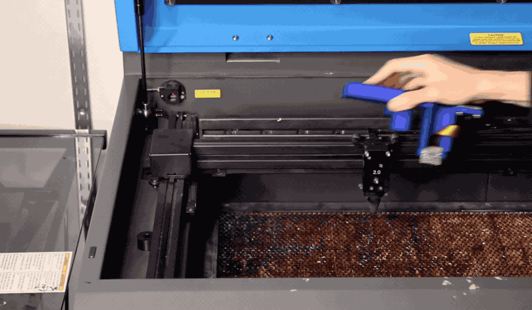 f5de45a36f524fd9aa83438aee5037c6.gif