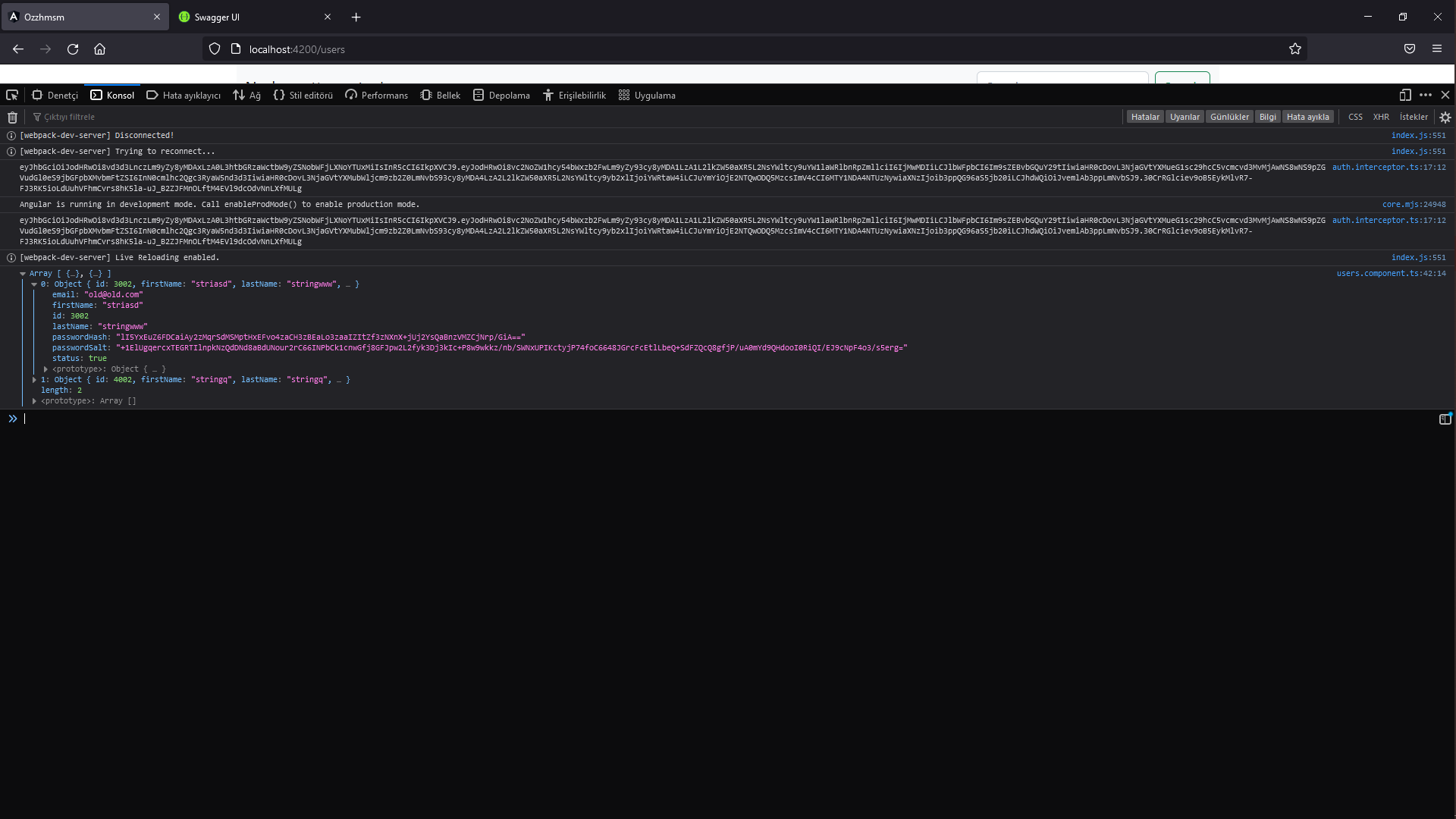 我的用戶資料以 html 形式出現，但 html 頁面不顯示用戶資料